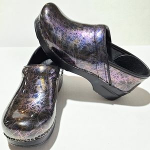 Dansko Slip On Shoes Women's Size 38 (7.5 US)